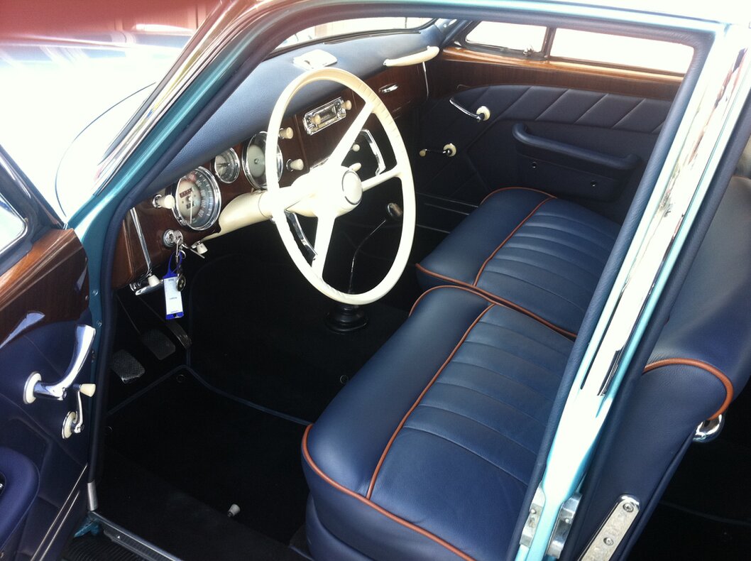 Oldtimer in Werkstatt während der Restauration